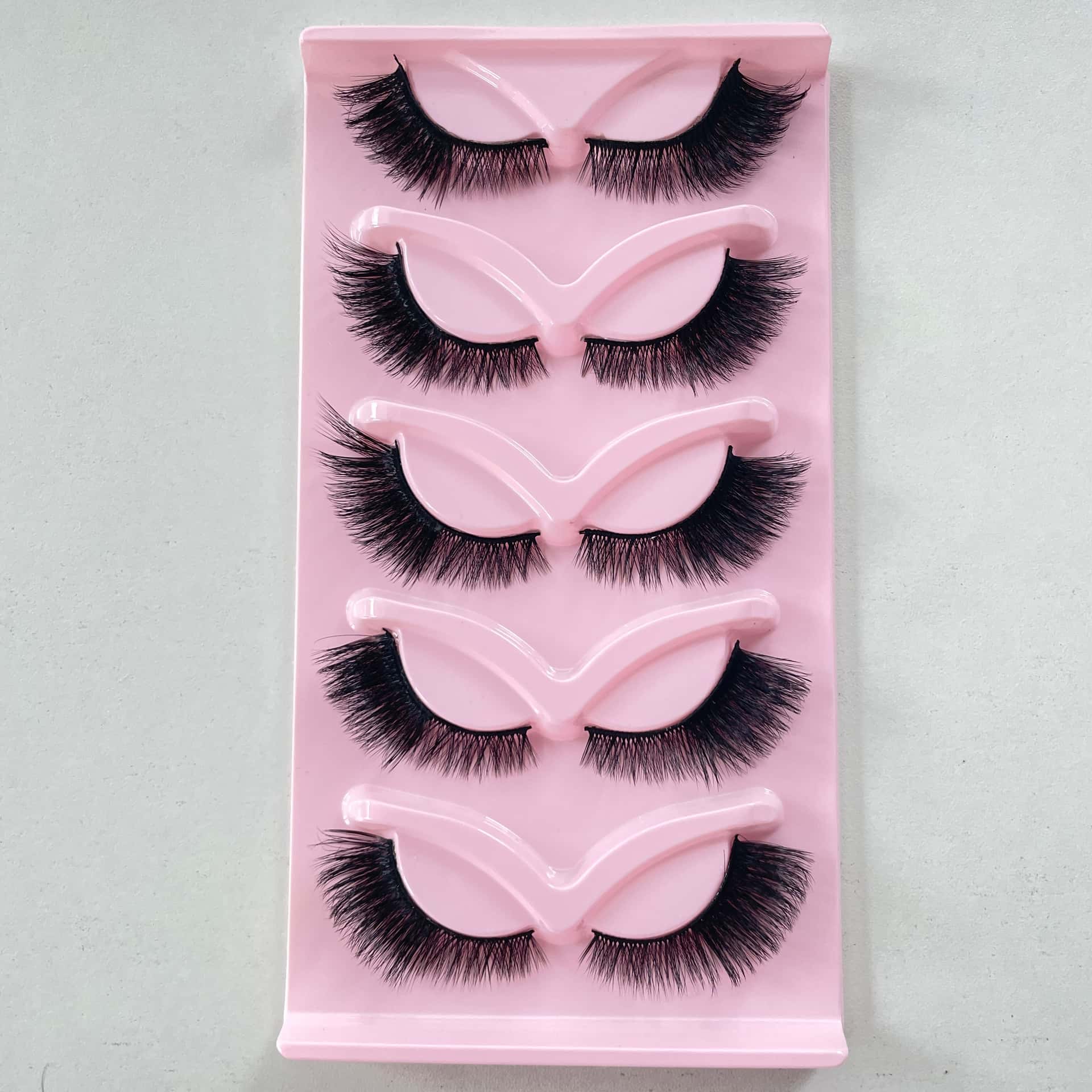 Cat-eye style with elongated tail part - 25L — 2