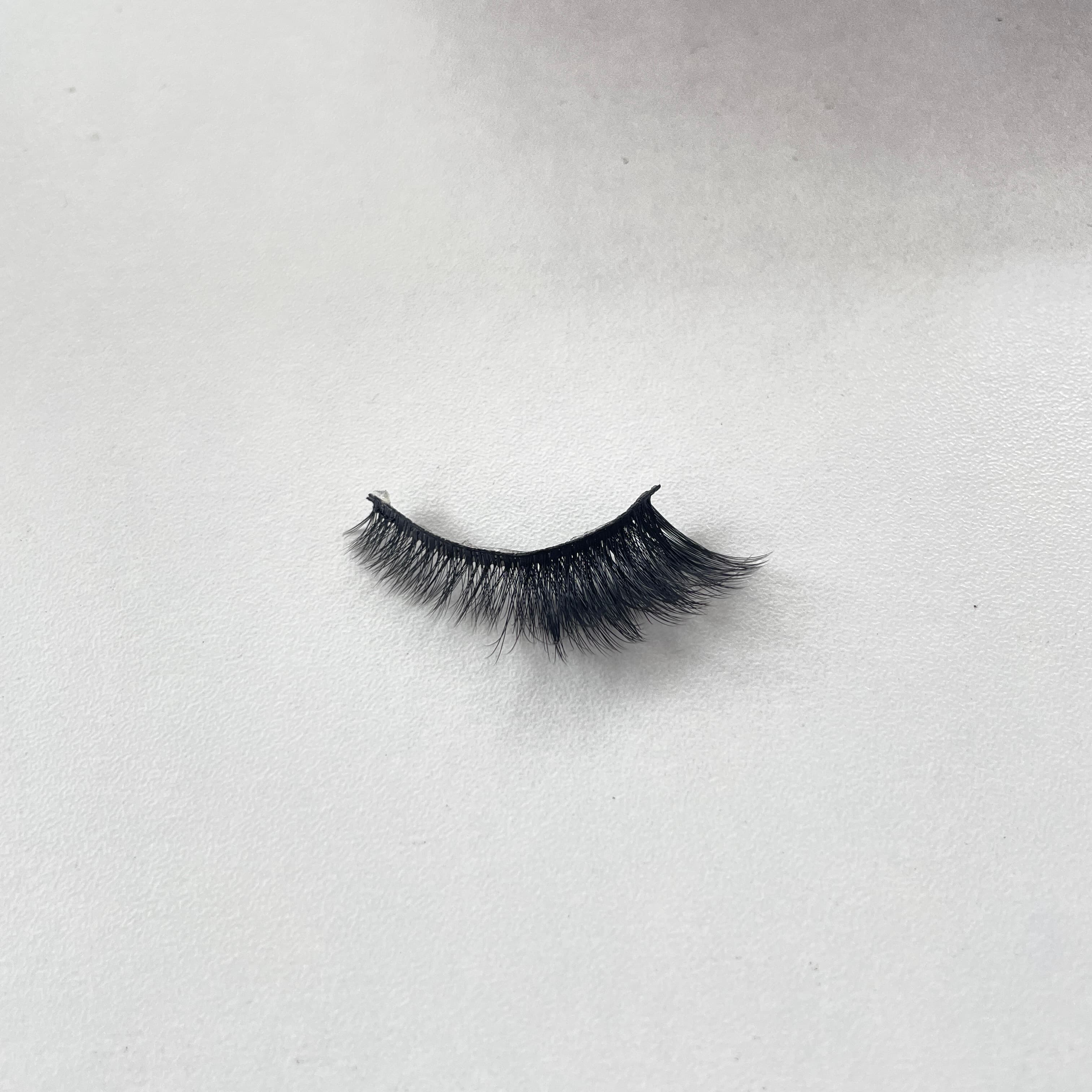 Eye-tip lengthened cat-eye style - 27L — 4