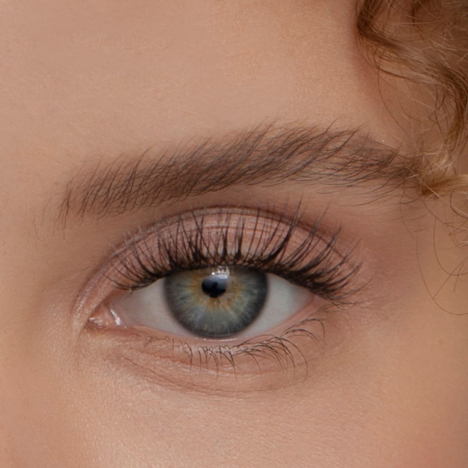 Natural Bare Skin Look